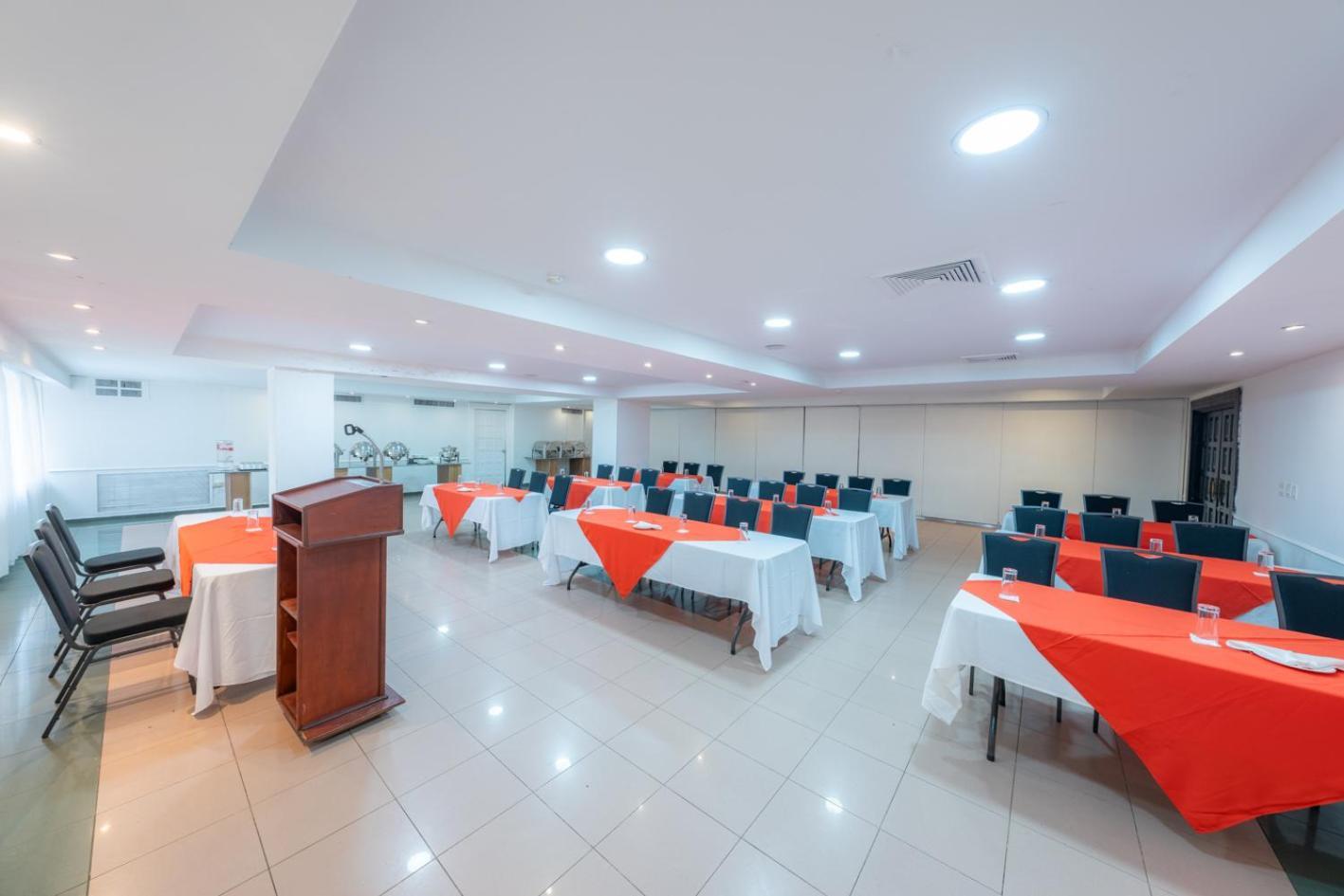 Hotel Faranda Express Soloy And Casino, A Member Of Radisson Individuals Panama  Extérieur photo